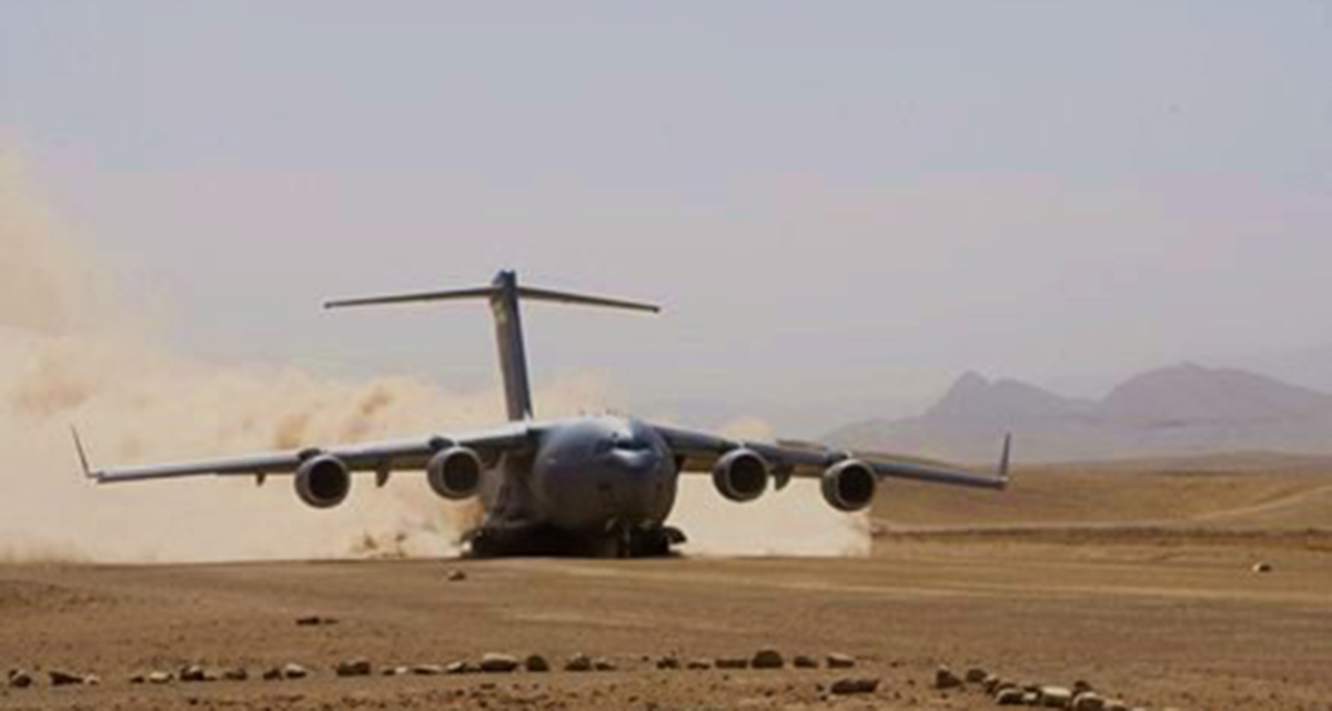 Amoure Kleu,From the wrong side of the tracks, Andre Els, Private Security Contractor, Kandahar Afghanistan, Kandahar Airfield, NATO base, Mi26T helicopter, military aviation Afghanistan, Dutch military operations, ISAF, Kandahar airport, heavy lift helicopter, Afghanistan war logistics,